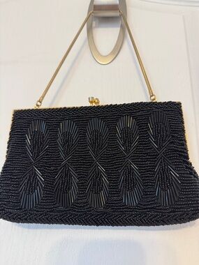 Source Unknown Black Beaded Evening Clutch with Gold Chain Frame